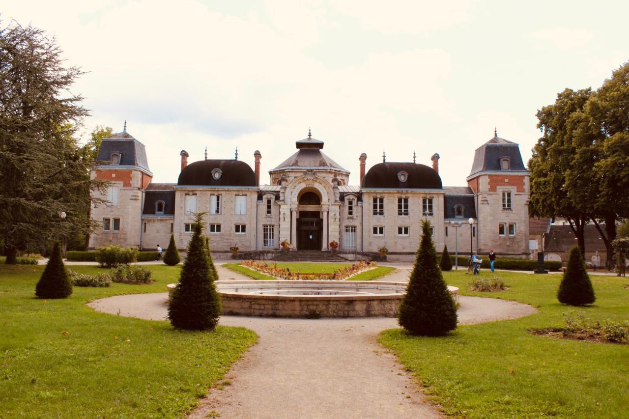 Suite standing au coeur du Jura Courbouzon  Extérieur photo